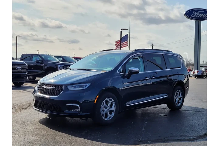 $39281 : Chrysler Pacifica 2023 AWD L image 8