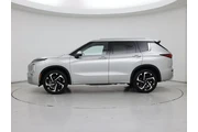 $27998 : Mitsubishi Outlander 2024 SE thumbnail
