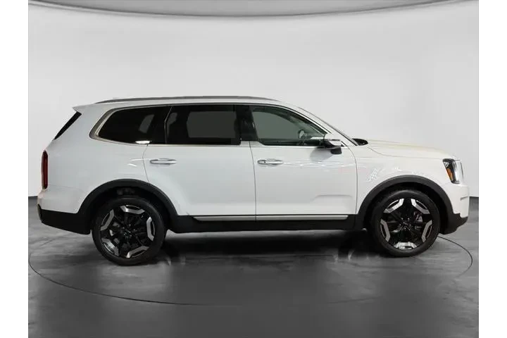 $32246 : Kia Telluride 2023 AWD S 4dr image 4
