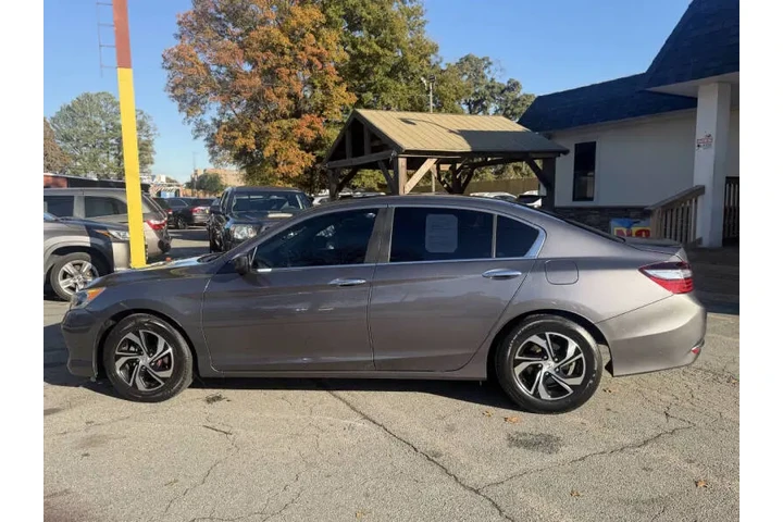 2017 Accord LX image 4