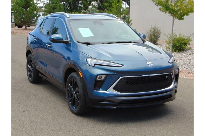 $27774 : 2025 Encore GX Sport Touring image 9