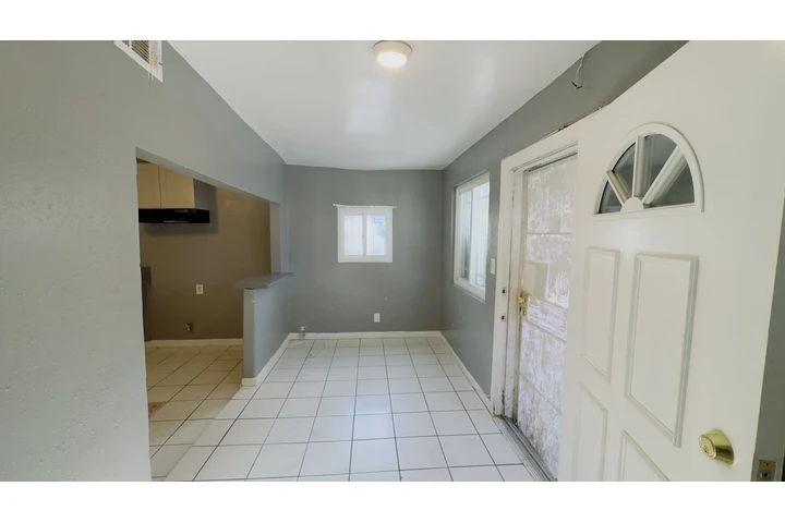 $1999 : 1 RECAMARA EN AQUILE INGLEWOOD image 1