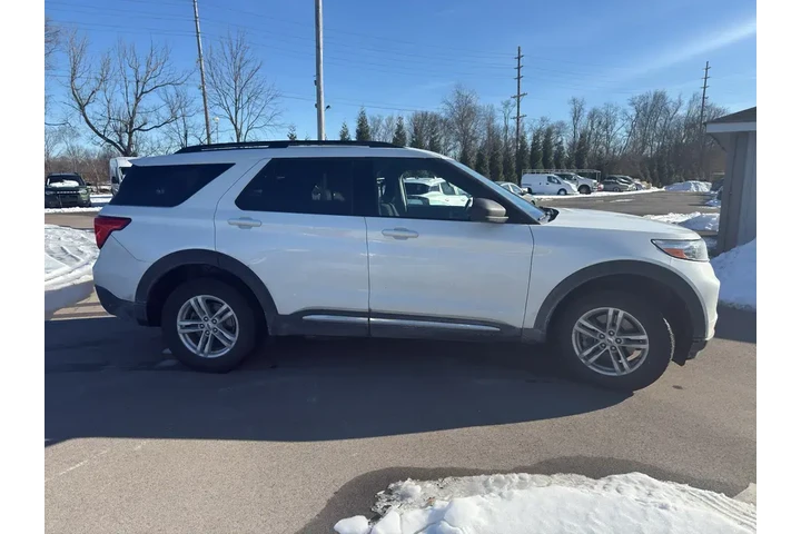 $24873 : Ford Explorer 2022 AWD XLT 4 image 8