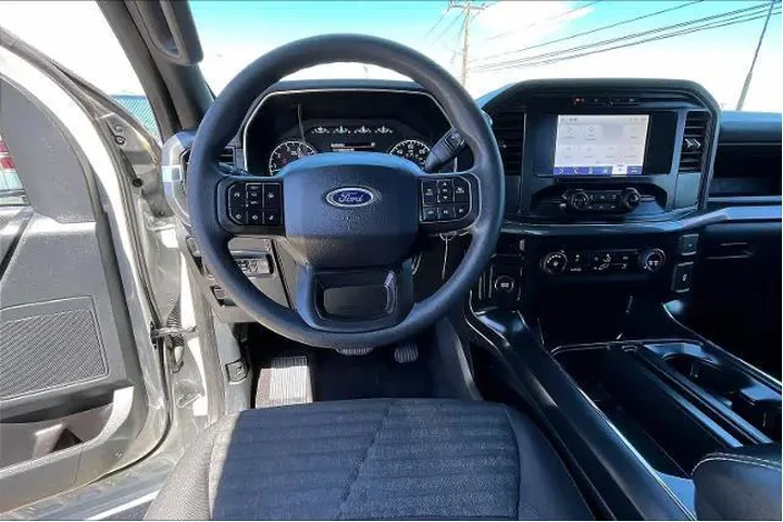 $32358 : Ford F-150 2023 4x2 XL 4dr S image 6