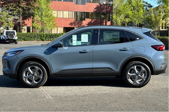 Ford Escape 2025 AWD ST-Line image 6