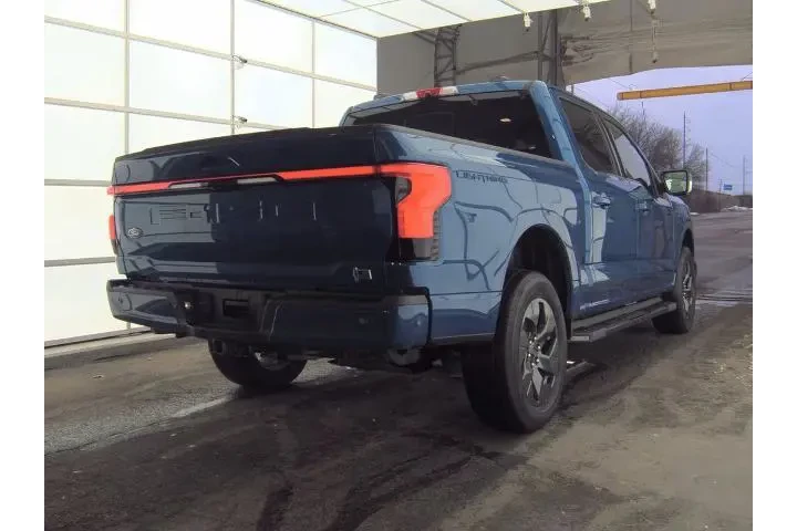 $37999 : Ford F-150 Lightning 2022 AW image 5