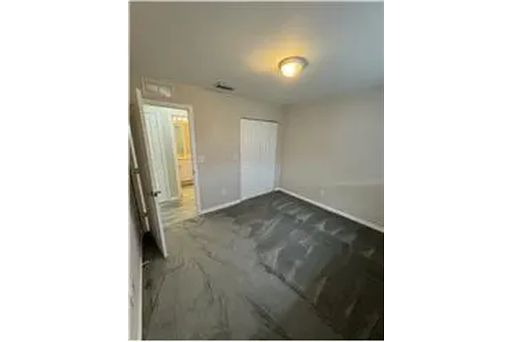 $1900 : Rental property with 2 bedro image 3