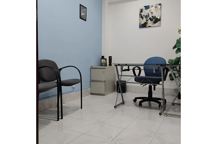 $4500 : OFICINA DISPONIBLE image 1