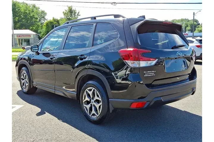 $19578 : Subaru Forester 2019 AWD Pre image 4