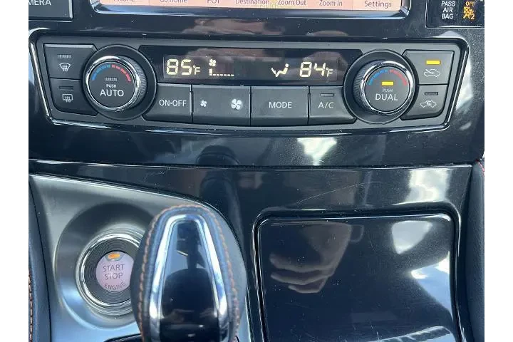 $27998 : Nissan Maxima 2021 3.5 SR 4d image 9