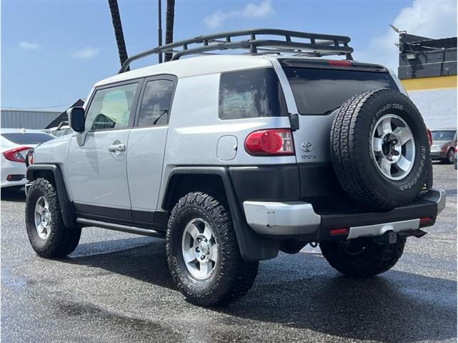 2008 Toyota FJ Cruiser Sport image 1