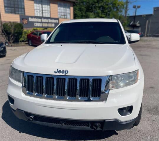 2012 Grand Cherokee image 4