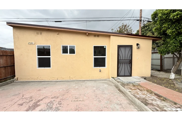 $1700 : Casita1 recamaraHuntingtonPark image 5