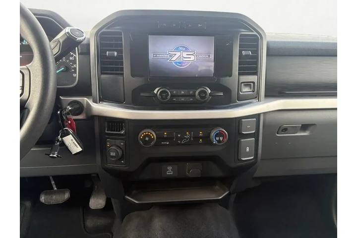 $39155 : Ford F-150 2023 4x4 XL 4dr S image 10