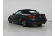 $19998 : BMW 2 Series 2015 M235i 2dr thumbnail
