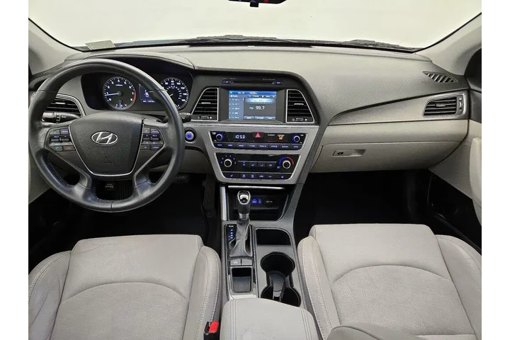$12998 : Hyundai SONATA 2017 Sport 4d image 9
