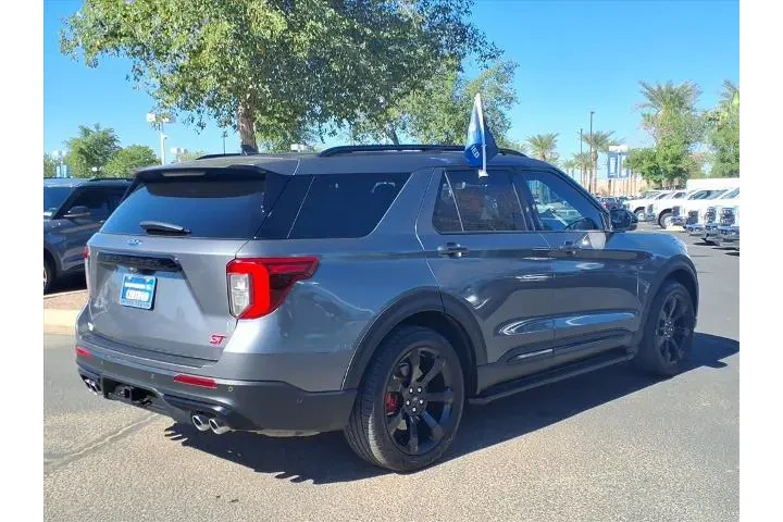 $33987 : Ford Explorer 2021 AWD ST 4d image 4