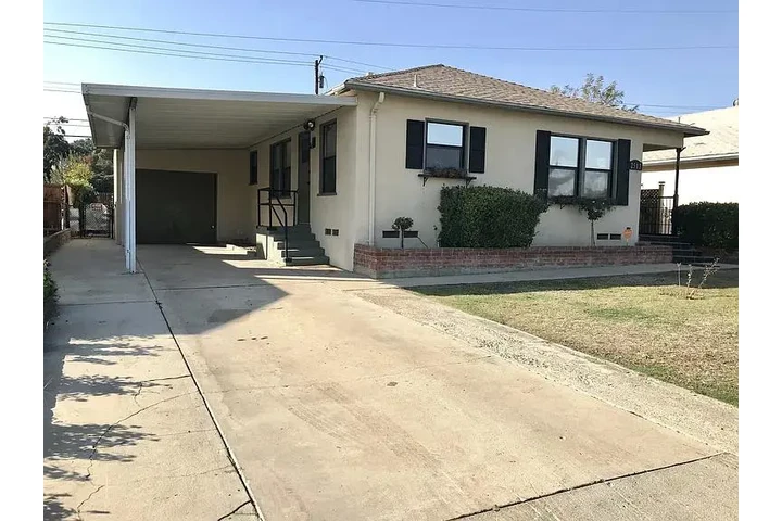 $900 : Hermosa casa de 3 dormitorios image 1