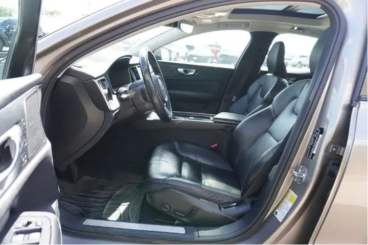 $15725 : Volvo S60 2019 T5 Momentum 4 image 7