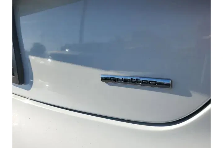 $17490 : Audi A8 L 2017 AWD 3.0T quat image 6