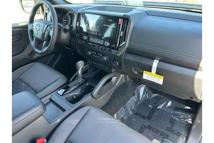 $38035 : Nissan Frontier 2026 4x2 S 4 image 8