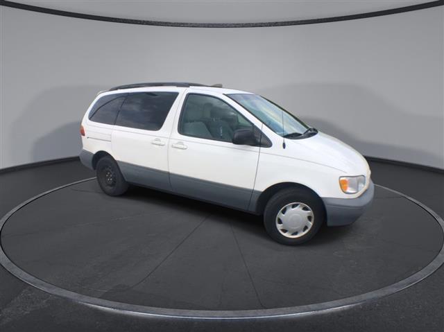 PRE-OWNED 1998 TOYOTA SIENNA image 2