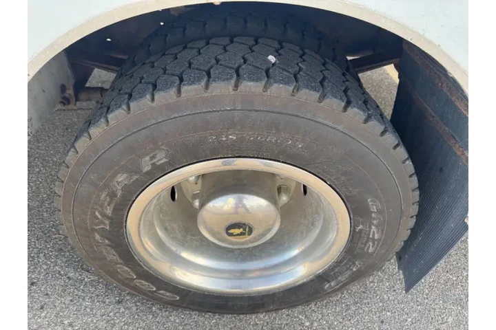 $32990 : 2008 Kenworth T300 image 10