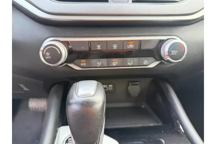 $21000 : Nissan Altima 2025 2.5 SR 4d image 8