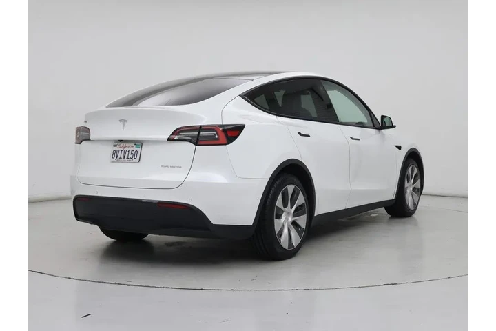 $29998 : Tesla Model Y 2021 AWD Long image 8