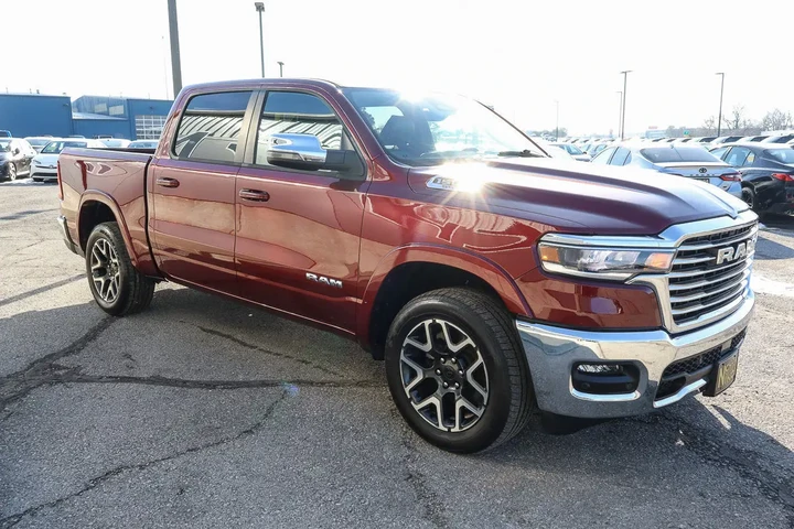 $46988 : 2025 1500 Laramie 4x4 Crew Ca image 3