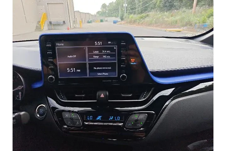 $23790 : Toyota C-HR 2022 XLE 4dr Cro image 10