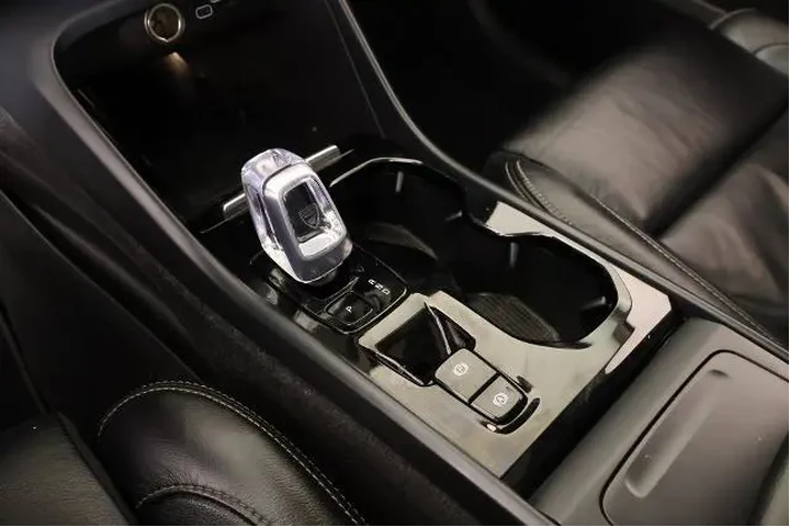 $26734 : Volvo XC40 2023 B4 Plus Brig image 8