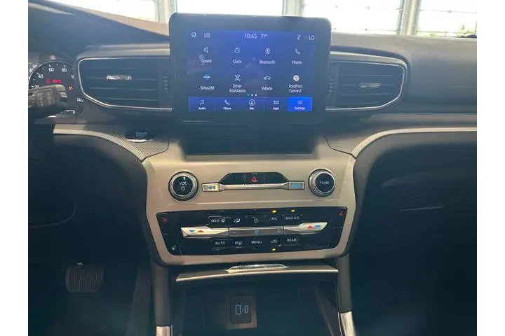$32500 : Ford Explorer 2023 AWD XLT 4 image 2