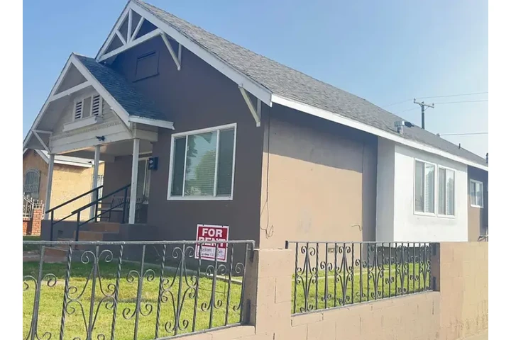 $1600 : (105, 710, and 91)  Paramount image 1