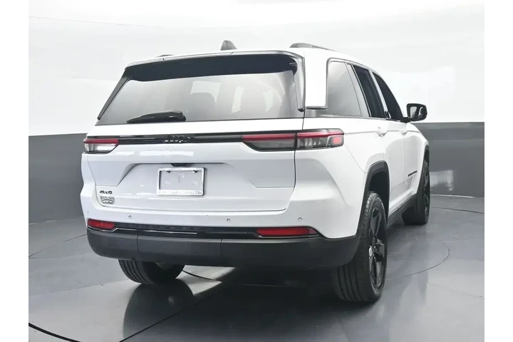 $27000 : Jeep Grand Cherokee 2023 4x4 image 5