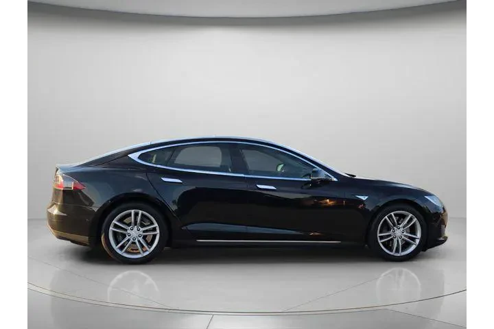 $19991 : Tesla Model S 2015 85 4dr Li image 7