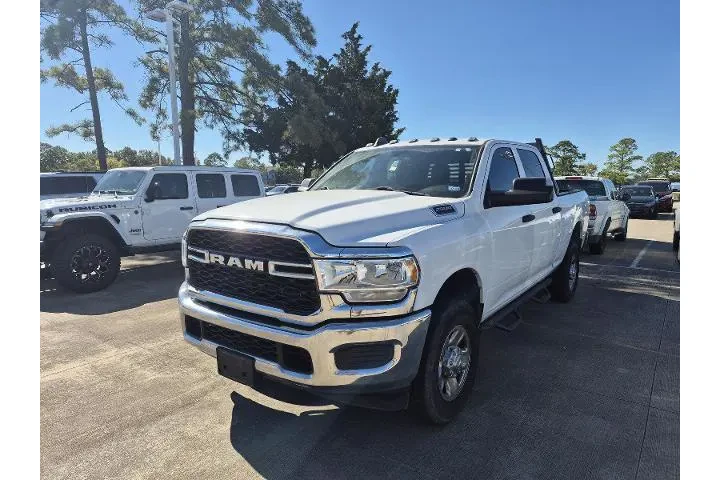 $38981 : Ram 2500 2022 4x4 Tradesman image 1