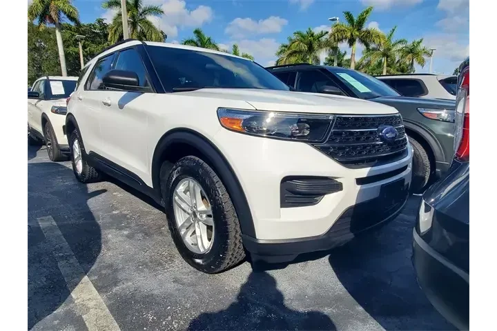 $15990 : Ford Explorer 2020 AWD XLT 4 image 2