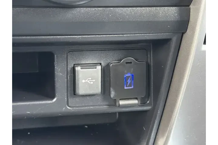 $30749 : Toyota 4Runner 2021 4x4 SR5 image 8