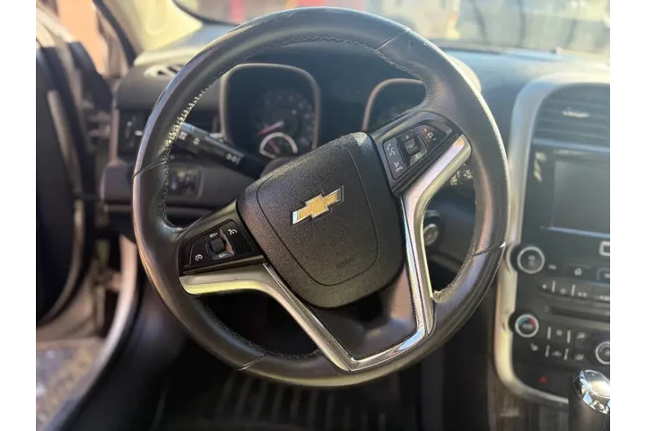 2016 Malibu Limited LTZ image 7