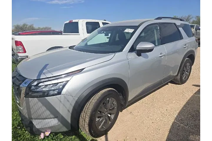 $29746 : Nissan Pathfinder 2025 SV 4d image 1