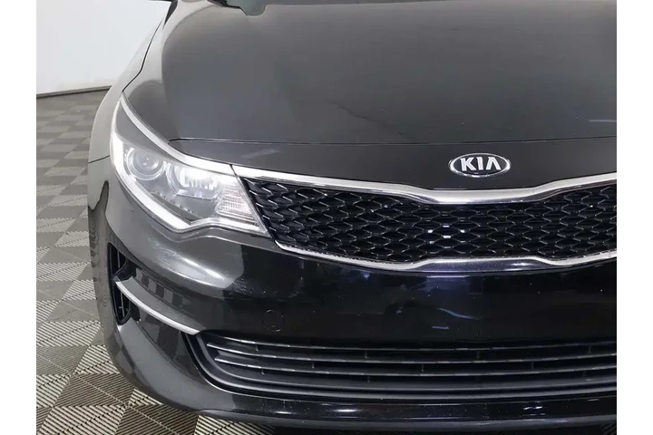 $8999 : Kia Optima 2017 LX 4dr Sedan image 10