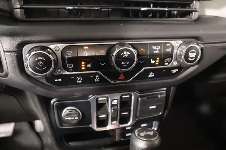 $36687 : Jeep Wrangler 2024 4x4 Sahar image 7