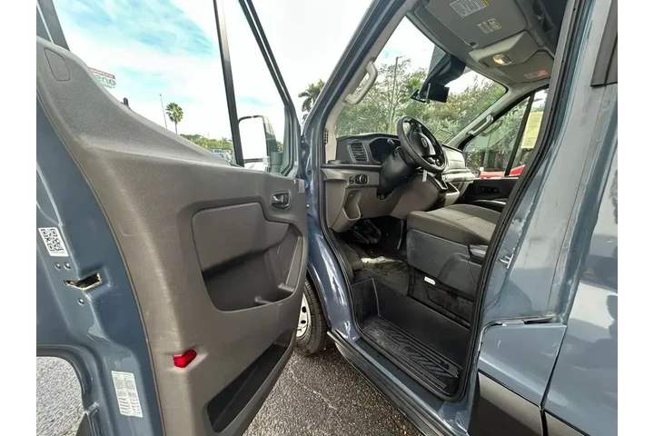 $22000 : Ford Transit 2020 250 3dr LW image 9