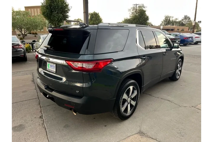2018 Traverse LT Feather AWD image 5