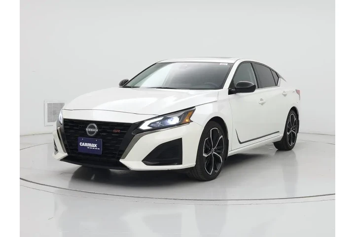 $23998 : Nissan Altima 2023 2.5 SR 4d image 4