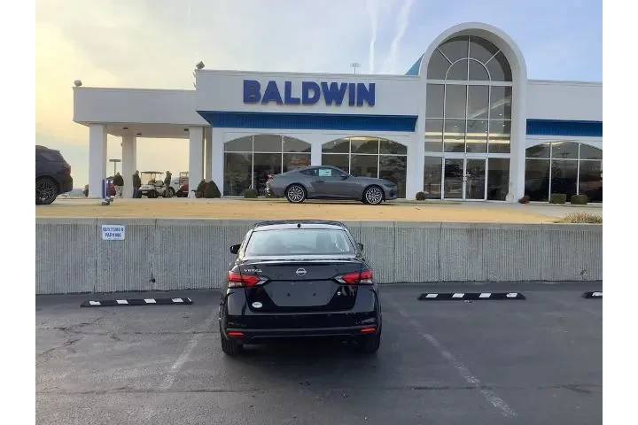 $21950 : Nissan Versa 2024 S 4dr Seda image 6