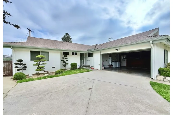 $2500 : Newly Remolded 3Bed2Bath in LA image 2