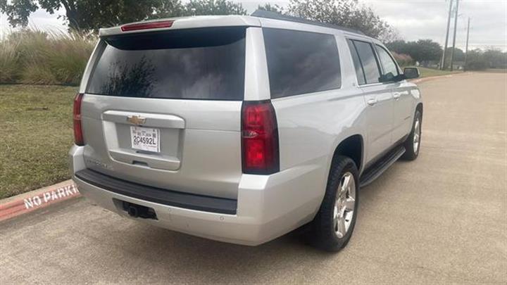 $15950 : 2016 CHEVROLET SUBURBAN2016 C image 1