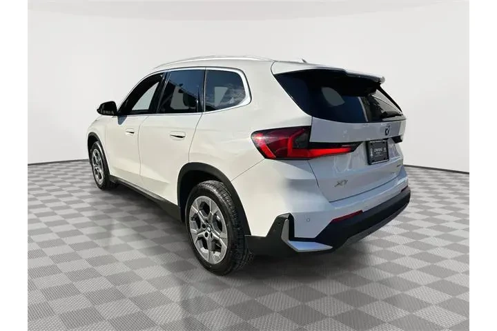 $24109 : BMW X1 2023 AWD xDrive28i 4d image 5